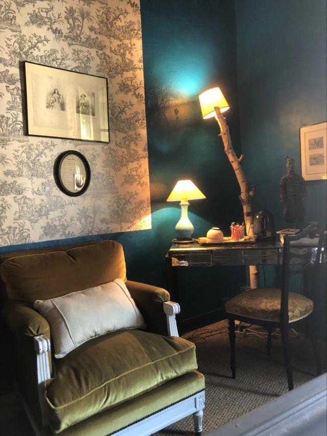 Maison D'Hotes "Les Volets Verts" Et Sa Brocante Ecueille Экстерьер фото